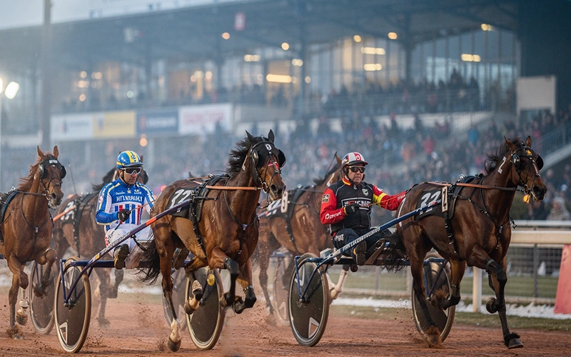 Trabrennen beim Prix d Amérique in Paris-Vincennes
